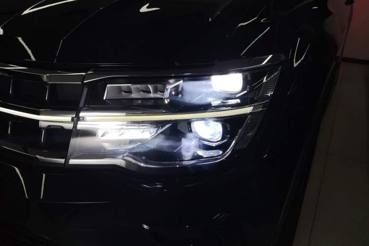 Used Volkswagen Teramont 2023 380TSI Four-Wheel Drive Prestige Luxury Edition Left Front Headlight