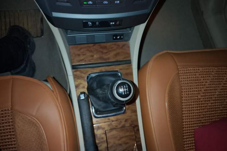 Used BYD G6 2011 1.5T Manual Luxury Edition
