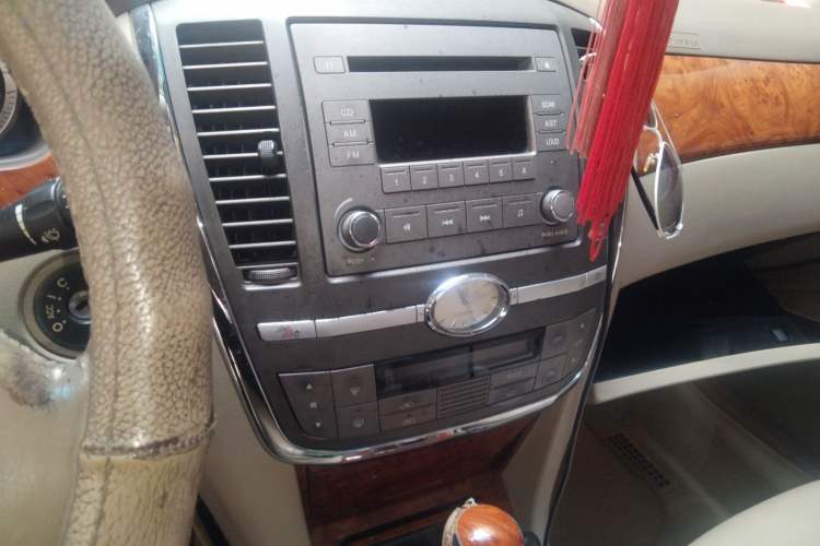Used Buick LaCrosse 2006 2.4 Luxury Model Audio And AC Panel