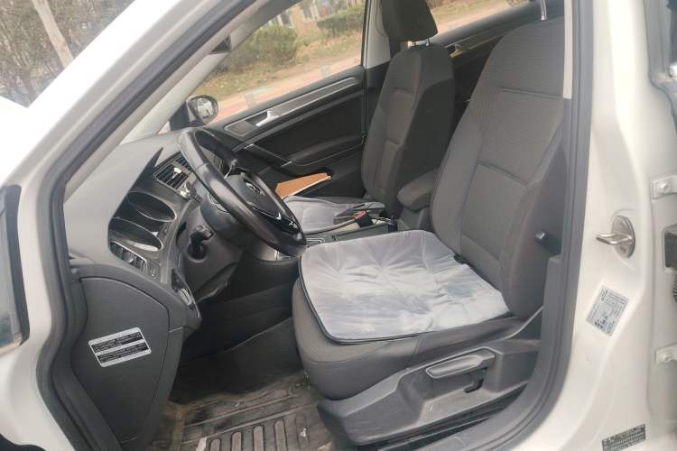 Used Volkswagen Golf 2016 230TSI Automatic Comfort Version Left Front Seat