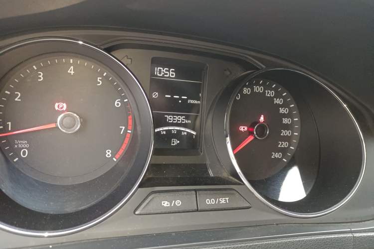 Used Volkswagen Lavida 2015 1.6L Manual Comfort Edition