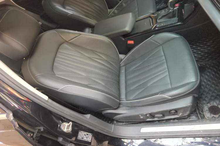 Used Volkswagen Passat 2023 Facelift 330TSI Luxury Edition