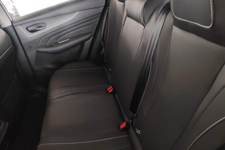 Used Venucia V 2023 260T Idol Edition Pro
