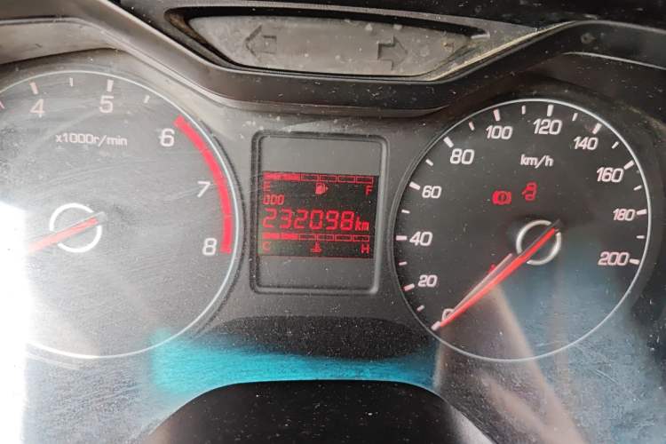 Used Baojun 310W 2017 1.2L Manual Value Edition China V Odometer Close Up