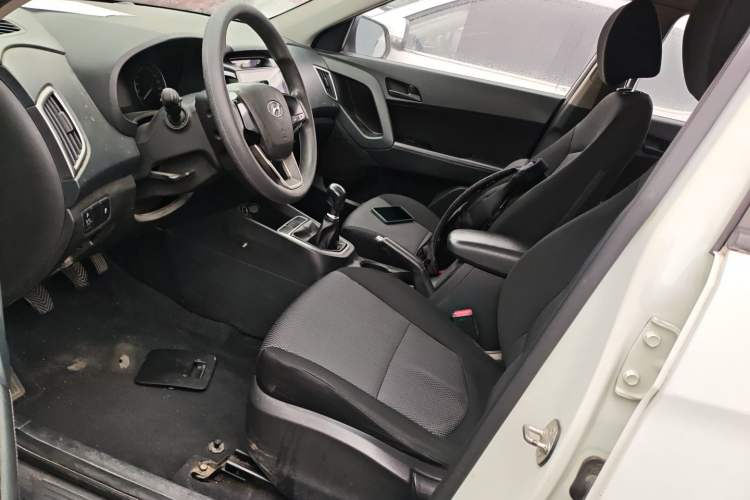 Used Hyundai ix25 2017 1.6L Manual Fashion Model