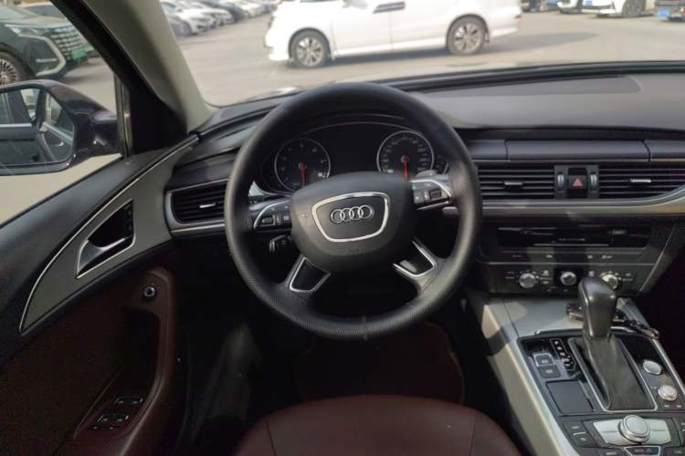 Used Audi A6L 2018 30th Anniversary Edition 35 TFSI Fashion Model
