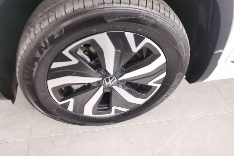 Used Volkswagen Tayron GTE Plug-in Hybrid 2023 280TSI Luxury Plus Advanced Edition Left Front Wheel Hub