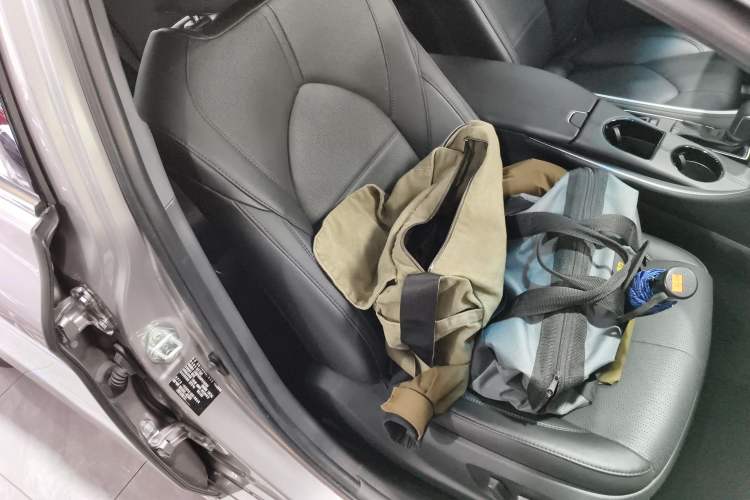 Used Toyota Avalon 2023 2.0L Premium Edition
