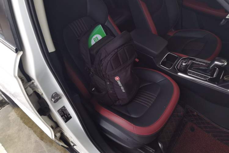 Used Bestune T33 2019 1.6L Automatic Luxury Edition China VI Right Front Seat