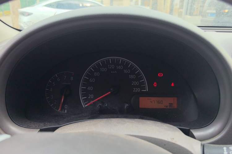 Used Nissan Sunny 2015 1.5XE Manual Comfort Edition
