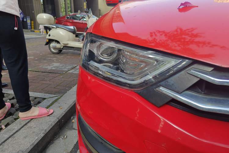 Used Zotye SR7 2016 1.5T CVT Cube Heart Edition China IV Standard