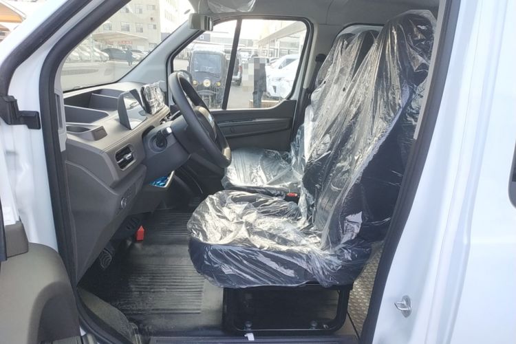 Used JMC E Fushun 2025 Model, Open Window Version, 41.86 kWh, Short Axle, Low-roof
