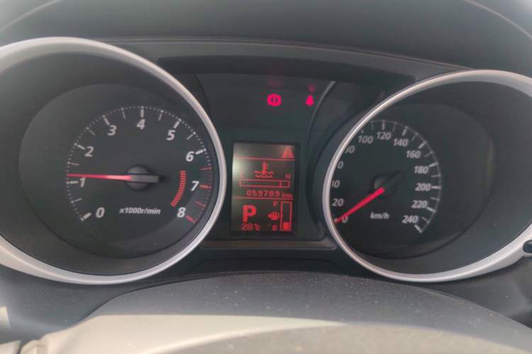 Used Mitsubishi ASX 2013 2.0L CVT Two-Wheel Drive Elite Edition Instrument Cluster