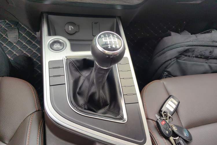 Used FORTHING Joyear X5 2017 Jingxiang Series 1.5T Manual Luxury Model