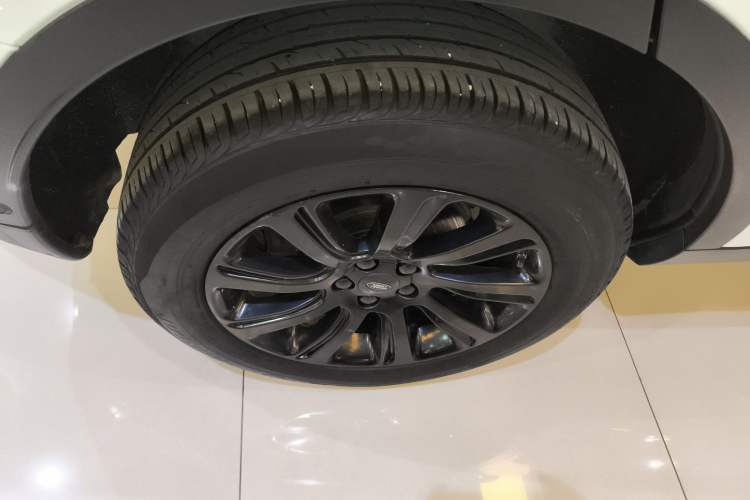 Used Land Rover Discovery Sport 2018 240 PS SE Version
