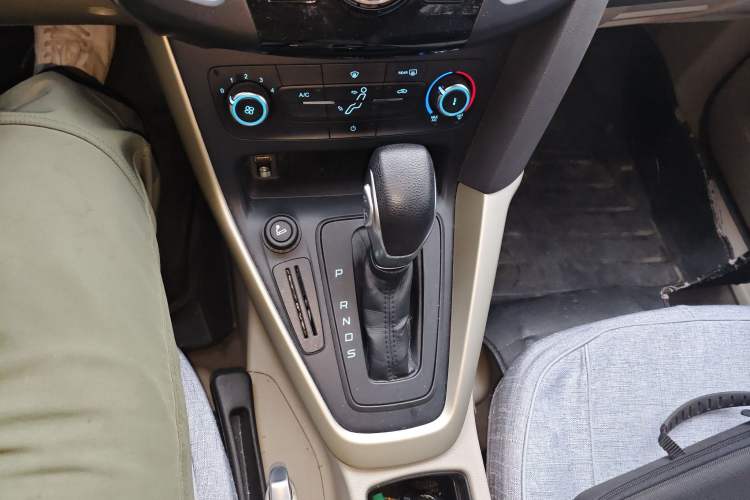 Used Ford Focus 2015 Sedan 1.6L Automatic Comfort Model