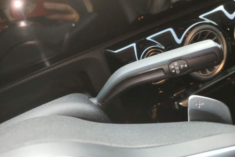 Used Mercedes-Benz A-Class 2022 Revised Version A 200 L Sport Sedan Fashionable Style
