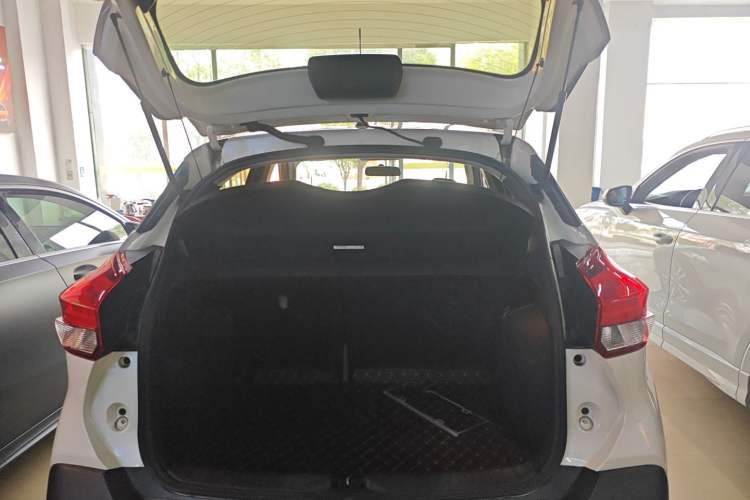 Used Nissan Kicks 2020 1.5L XL CVT Cool Enjoyment Edition Trunk