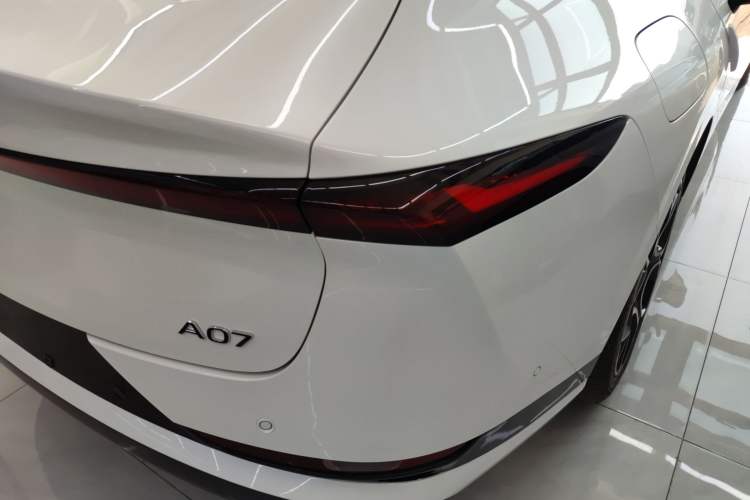 Used CHANGAN NEVO A07 2025 All-Electric "True Fragrance" Edition 710-Mile Long-Range Version Right Rear Taillight