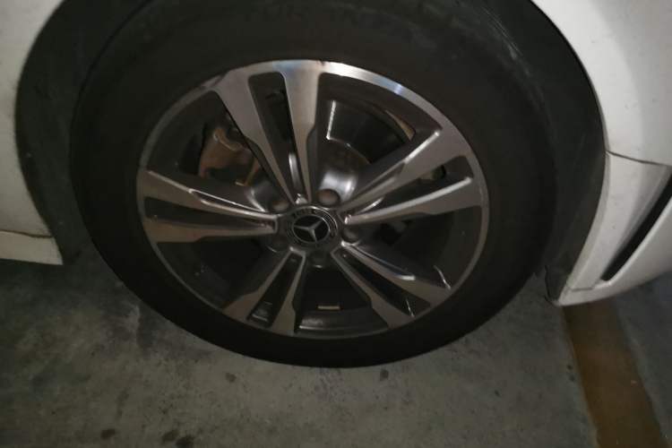 Used Mercedes-Benz C-Class 2021 C 200 L Fashion Edition Sport Version Right Front Wheel Hub
