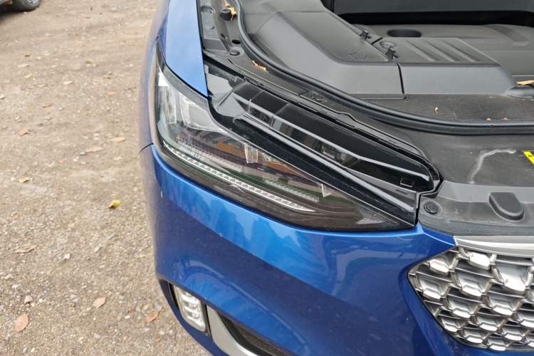 Used Wey VV6 2021 2.0T Two-Wheel Drive Smart Plus Right Front Headlight