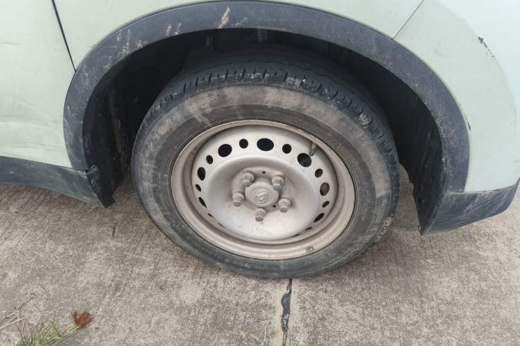 Used SAIC MAXUS EV30 2023 Pure-Electric Smart Logistics Expert Short Wheelbase CATL