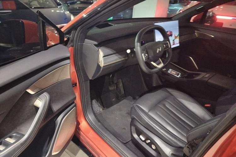 Used ONVO L60 2024 60 kWh Rear-Drive Version