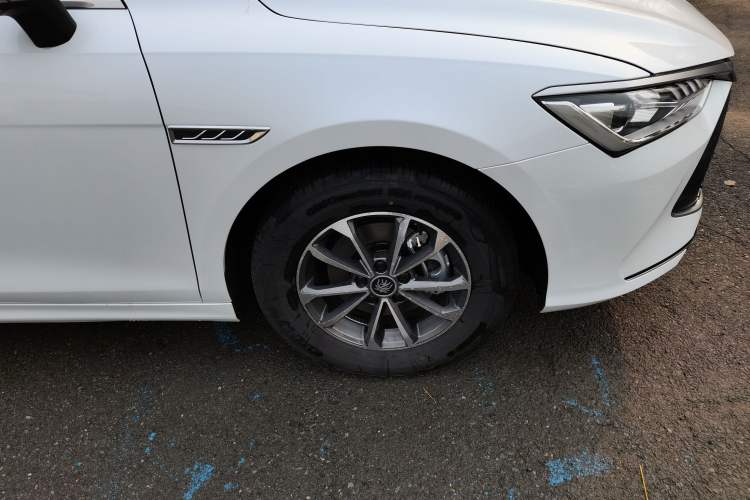 Used BYD Qin PLUS 2024 HONOR Edition DM-i 55KM Leading Model