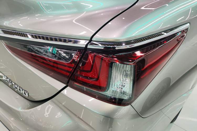 Used Lexus ES 2021 200 Excellence Edition