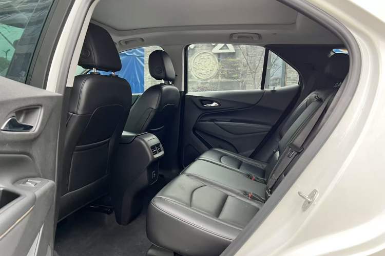 Used Chevrolet Equinox 2019 535T Automatic Chijie Edition China V Standard Left Rear Seat