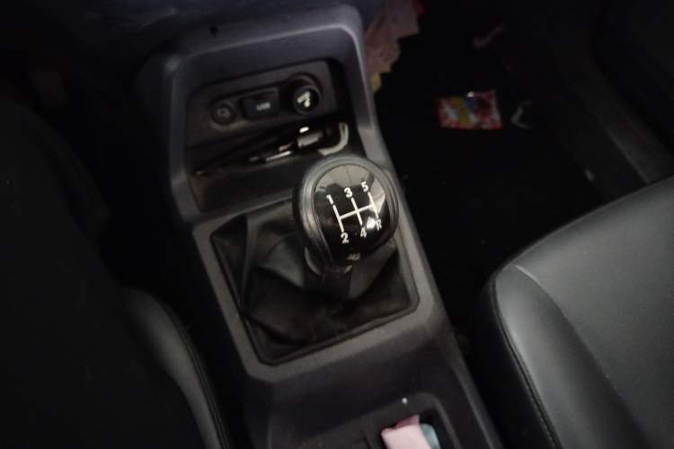 Used Wuling Zhengtu 2021 1.5L Adventure LAR Gear Lever