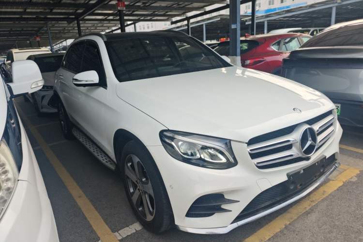 Used Mercedes-Benz GLC 2017 GLC 260 4MATIC Luxury Model