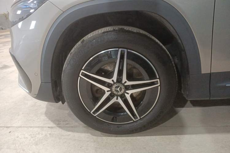 Used Mercedes-Benz EQB 2022 EQB 350 4MATIC First Edition Special Version Exterior 4