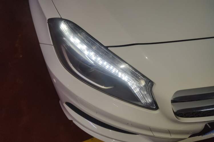 Used Mercedes-Benz A-Class 2015 A 200 Sport Edition Right Front Headlight