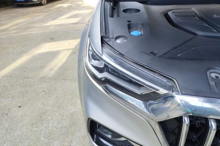 Used Hongqi HS5 2022 Facelifted Version 2.0T Smart Connect Flagship All-Wheel-Drive Edition