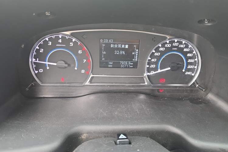 Used JMC Transit 2021 2.8T Space King Standard Version Long Wheelbase Mid-Height Roof Rear Single Tire – Step 6-Seater Diesel China VI Emission Standard JX493