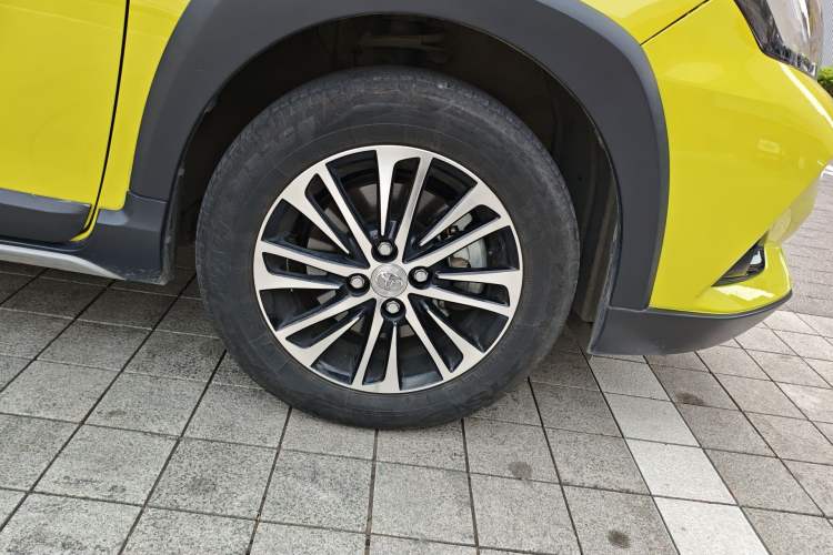 Used Toyota YARiS L Zhi Xuan 2022 X-Trail 1.5L CVT Leading PLUS Edition
