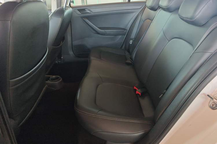 Used Volkswagen Jetta 2017 1.5L Automatic Fashion Model Left Rear Seat