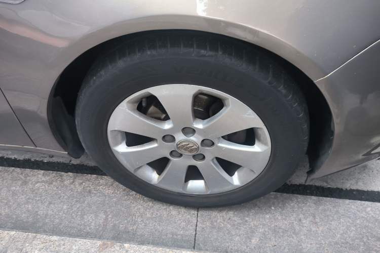 Used Buick Regal 2012 2.0L Luxury Edition Right Front Wheel Hub