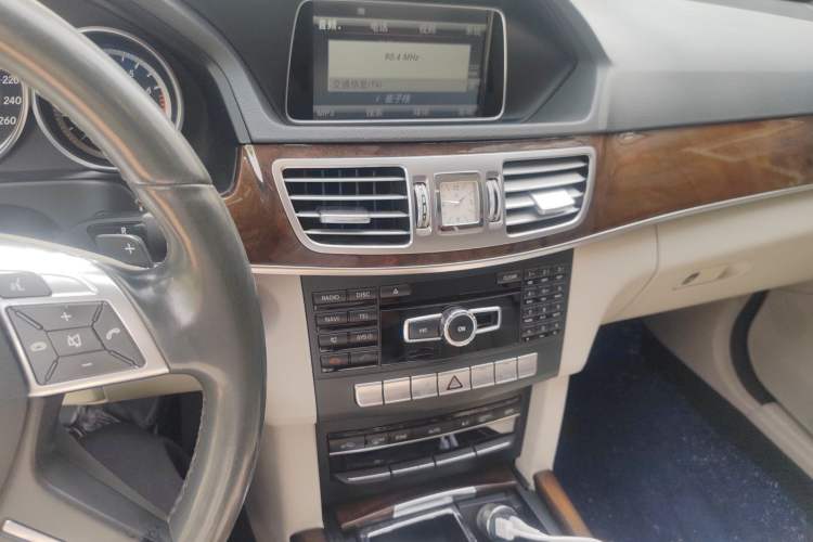 Used Mercedes-Benz E-Class 2015 E 200 L Audio And AC Panel