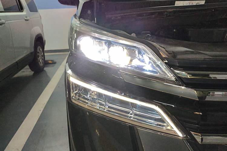 Used Toyota Vellfire 2020 Dual-Engine 2.5L HV Prestige Edition Right Front Headlight