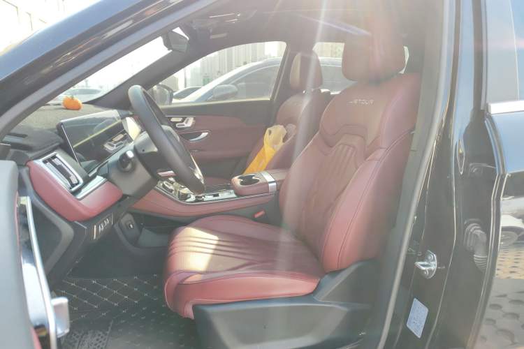 Used JETOUR X70 PLUS 2025 1.5T Ultimate 7-Seater
