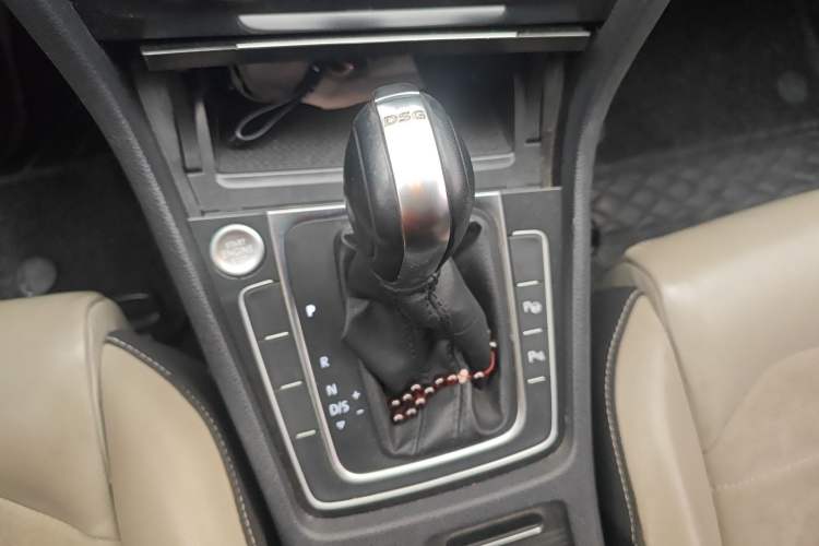 Used Volkswagen Golf 2017 230TSI Automatic Luxury Million-Vehicle Commemorative Edition