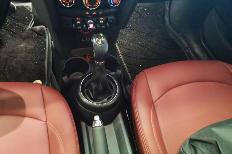 Used MINI 2014 1.2T ONE+
