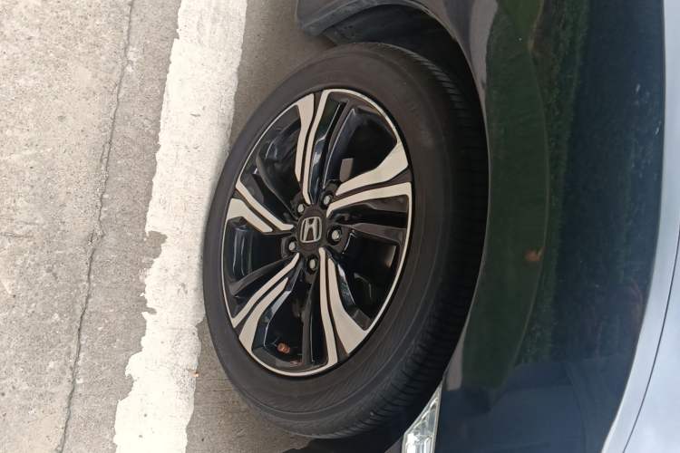 Used Honda Civic 2016 220TURBO CVT Prestige Edition Right Front Wheel Hub