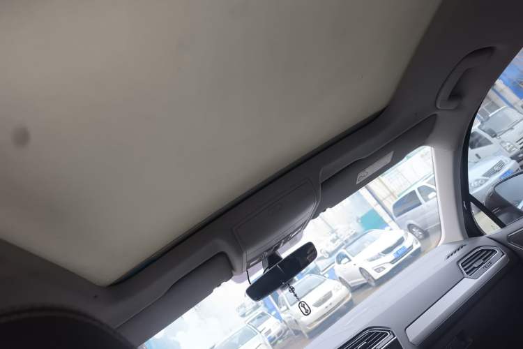 Used Volkswagen Tiguan L 2018 330TSI Automatic Two-Wheel Drive Luxury Edition Headliner