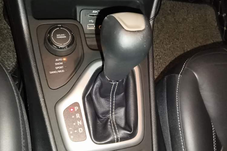 Used Jeep Cherokee 2016 2.4L Professional Edition