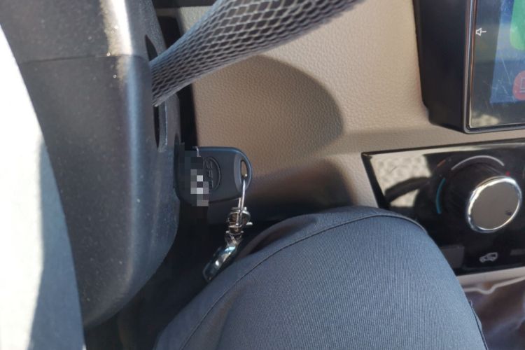 Used Jinbei New Hiace X30L CNG 2023 70L CNG Wealth Edition 6/7-seater Bus Non-Air-Conditioned Model SWCC15M