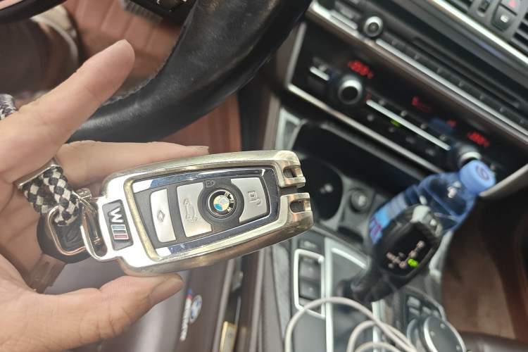 Used BMW 5 Series 2014 525Li Luxury Design Package
