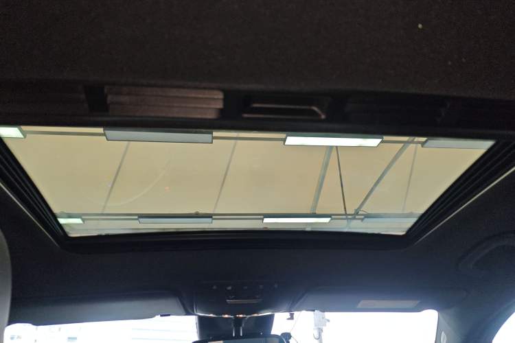 Used Mercedes-Benz GLC Coupe 2019 GLC 260 4MATIC Coupe SUV
